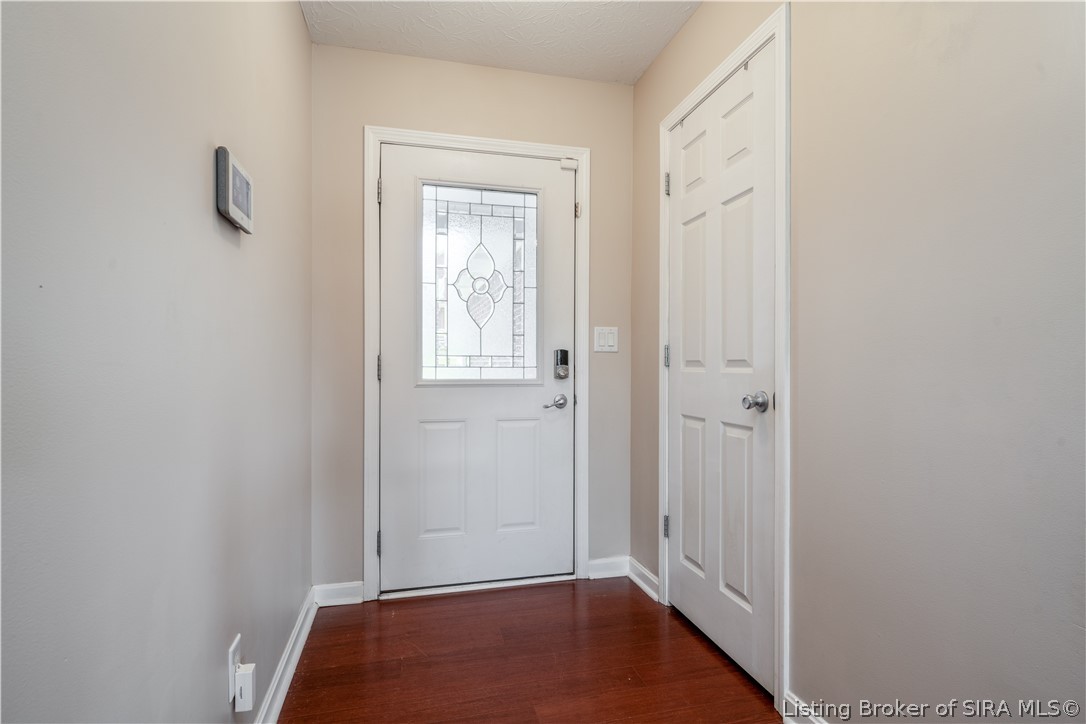 7905 Hollowview Drive Property Photo 3