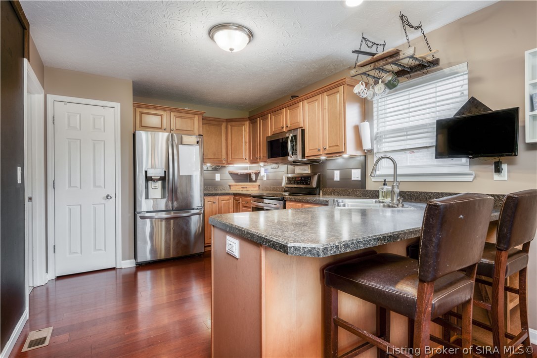 7905 Hollowview Drive Property Photo 7