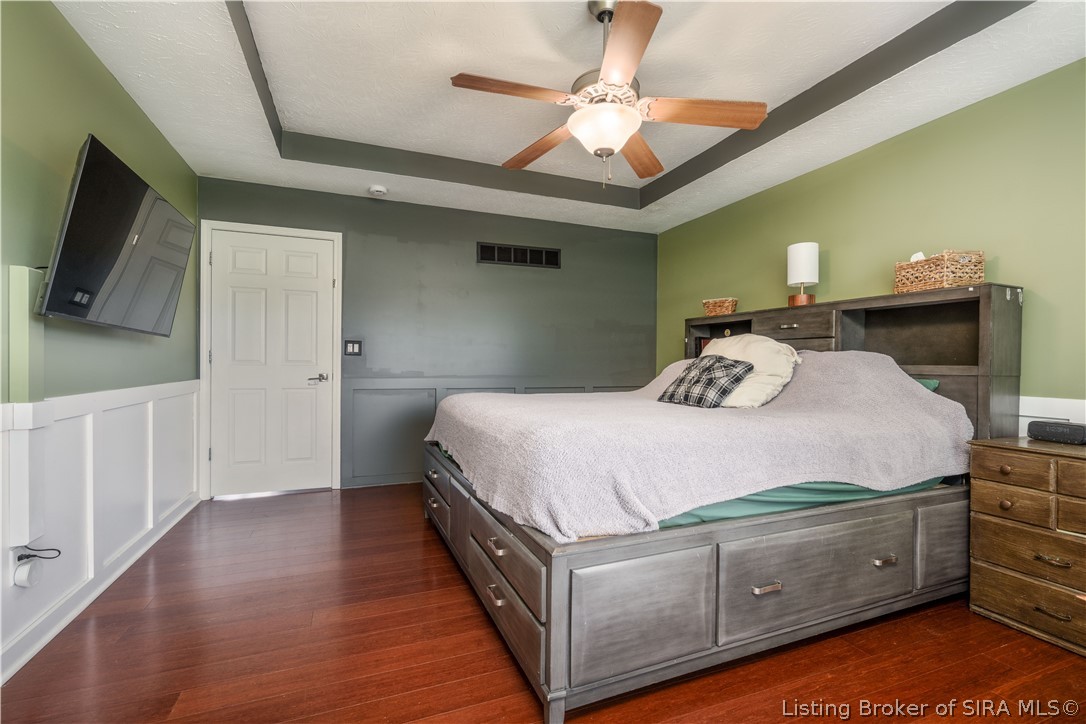 7905 Hollowview Drive Property Photo 13