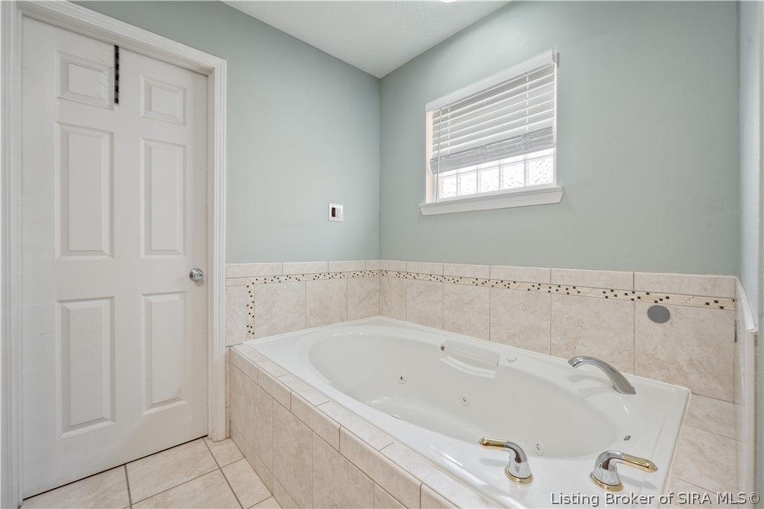 7905 Hollowview Drive Property Photo 15