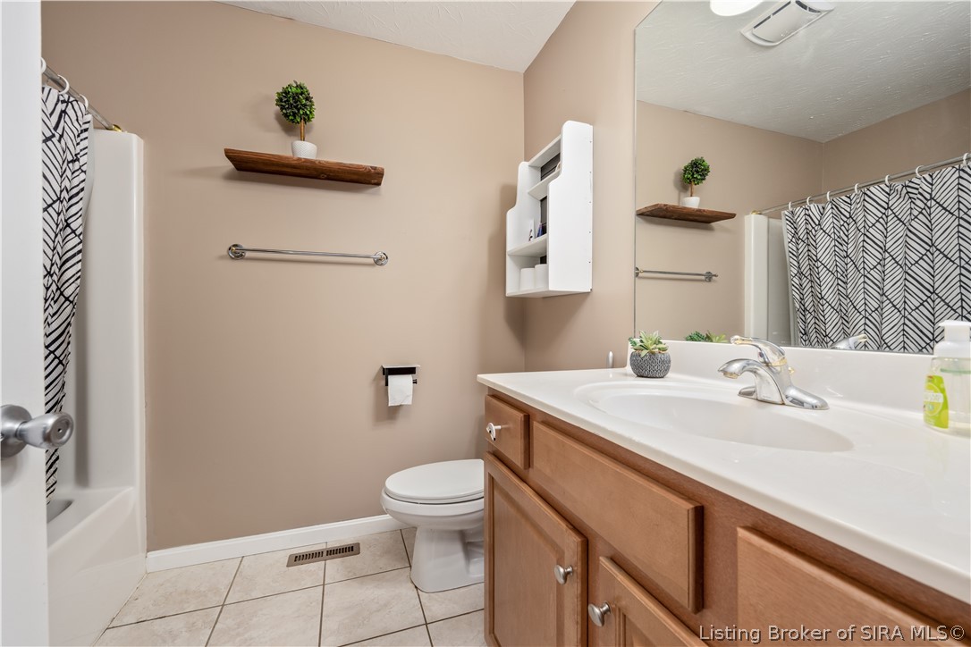 7905 Hollowview Drive Property Photo 18
