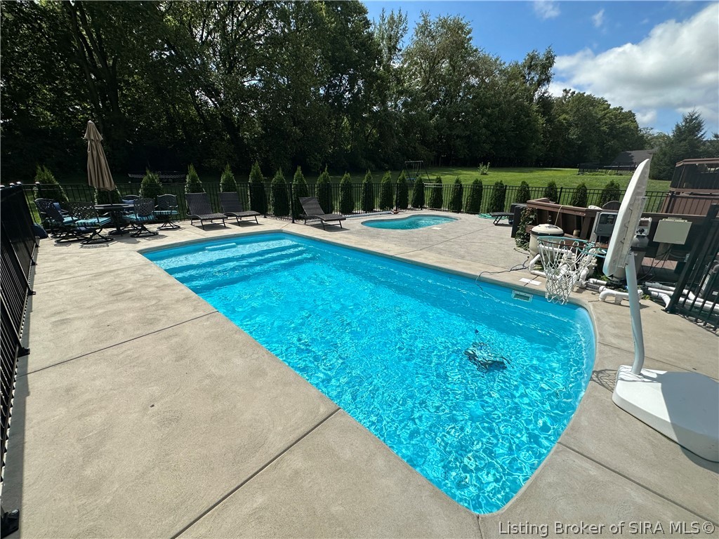 5715 Ridgefield Drive Property Photo 76