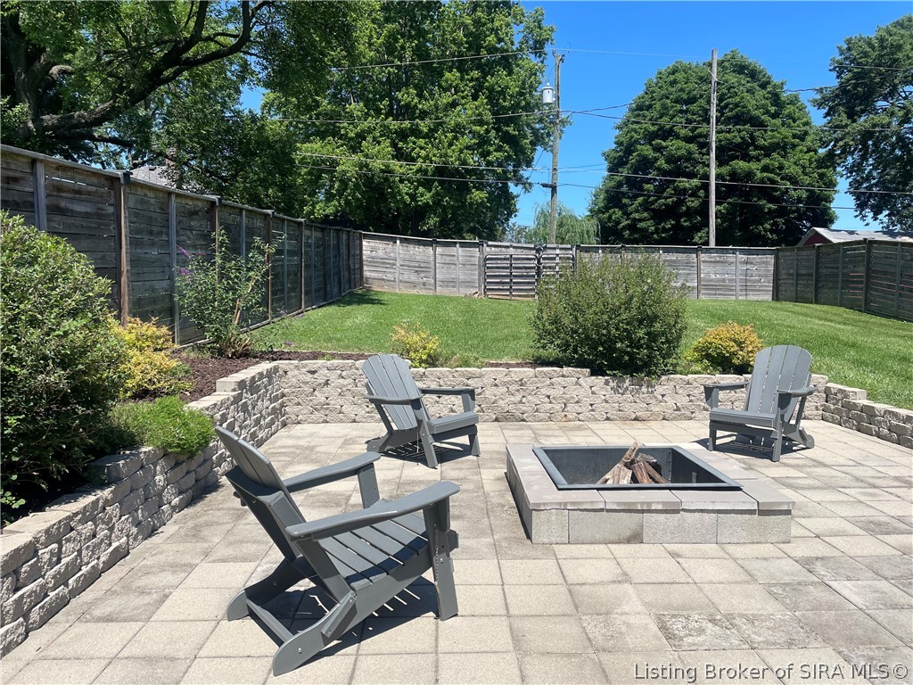 734 Watt Street Property Photo 2