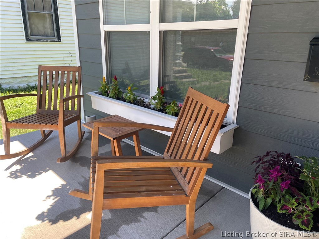734 Watt Street Property Photo 3