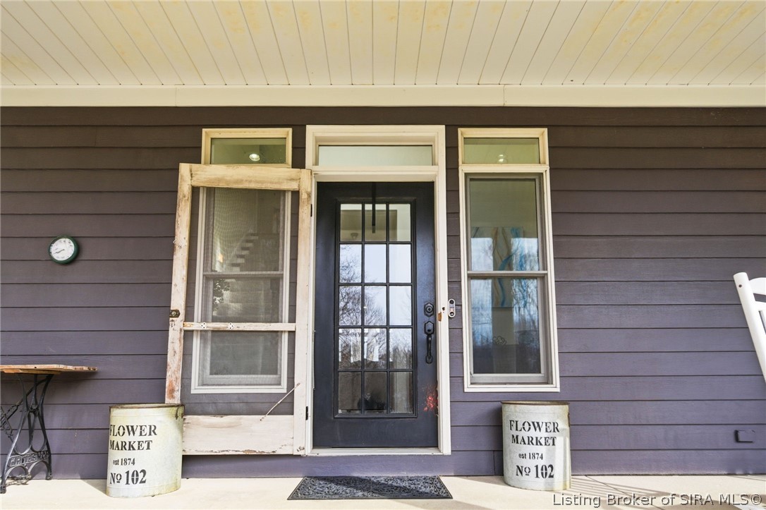 8711 Banet Road Property Photo 6