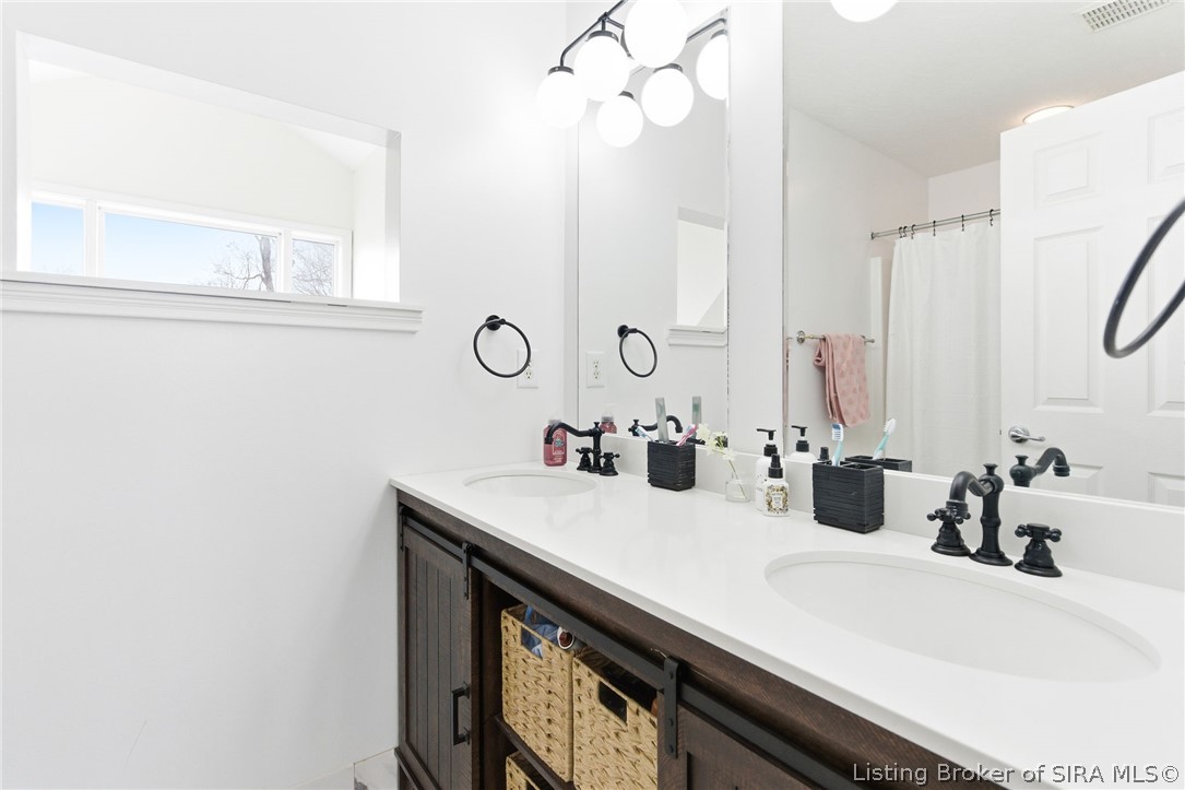8711 Banet Road Property Photo 45