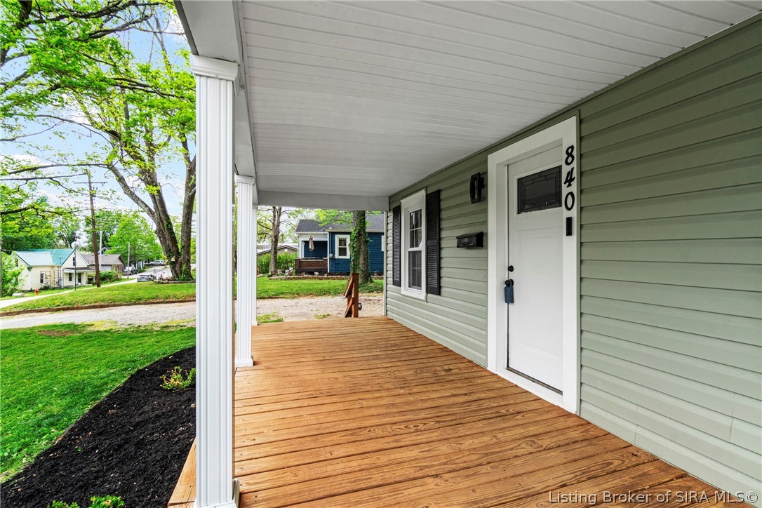 840 E Walnut Street Property Photo 4