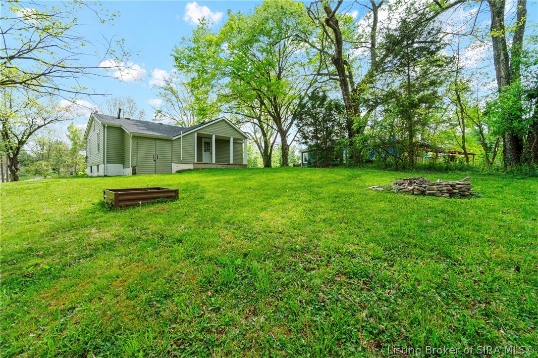 840 E Walnut Street Property Photo 7