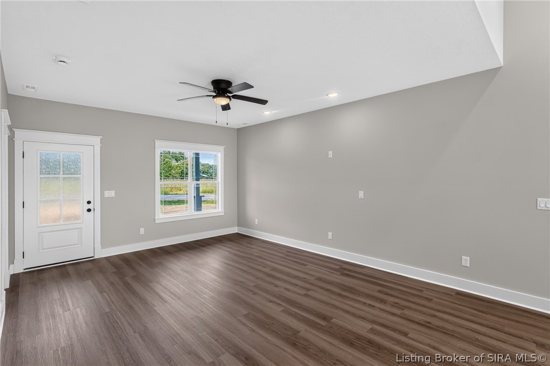 644 Lilac Circle Property Photo 10