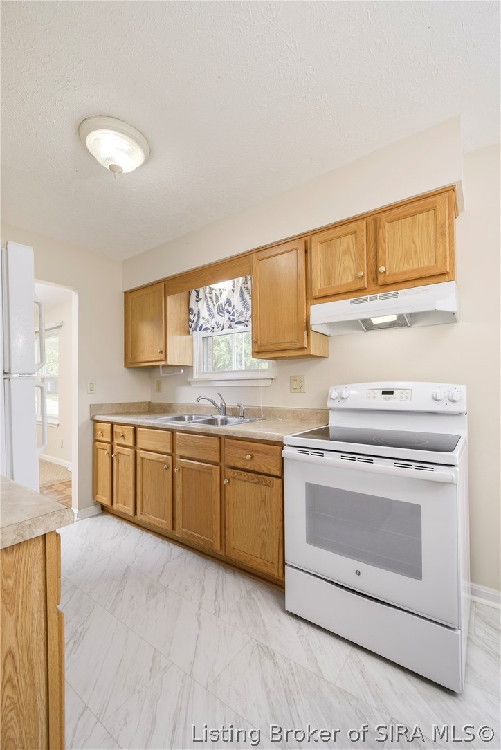 3629 Doe Run Way Property Photo 13