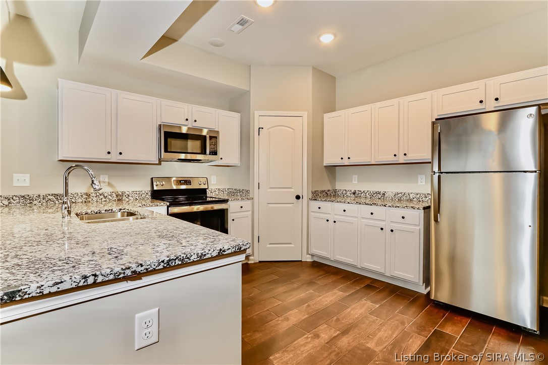 2094 Steamboat Way Property Photo 6