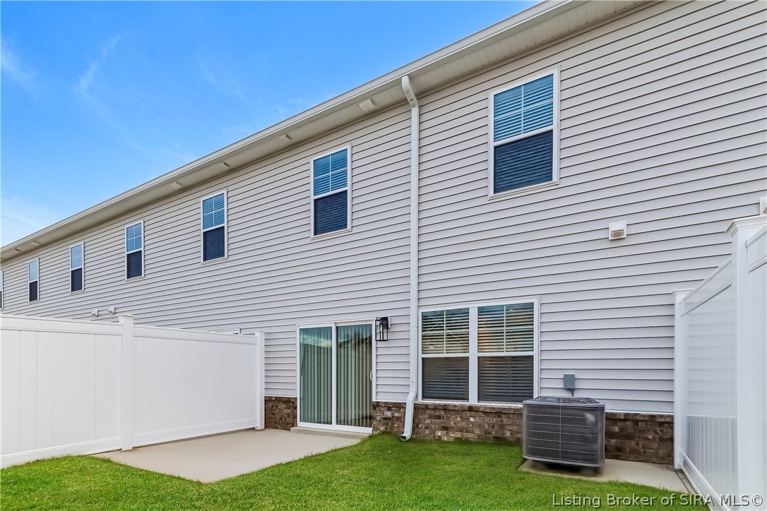 2094 Steamboat Way Property Photo 14