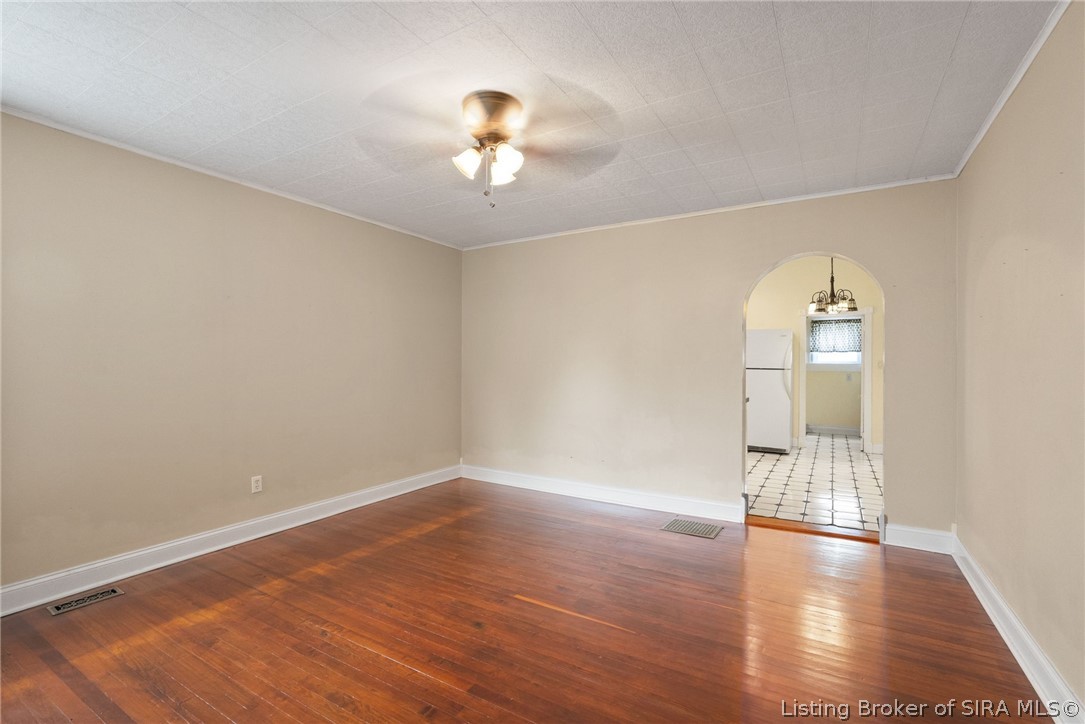1924 E Spring Street Property Photo 9