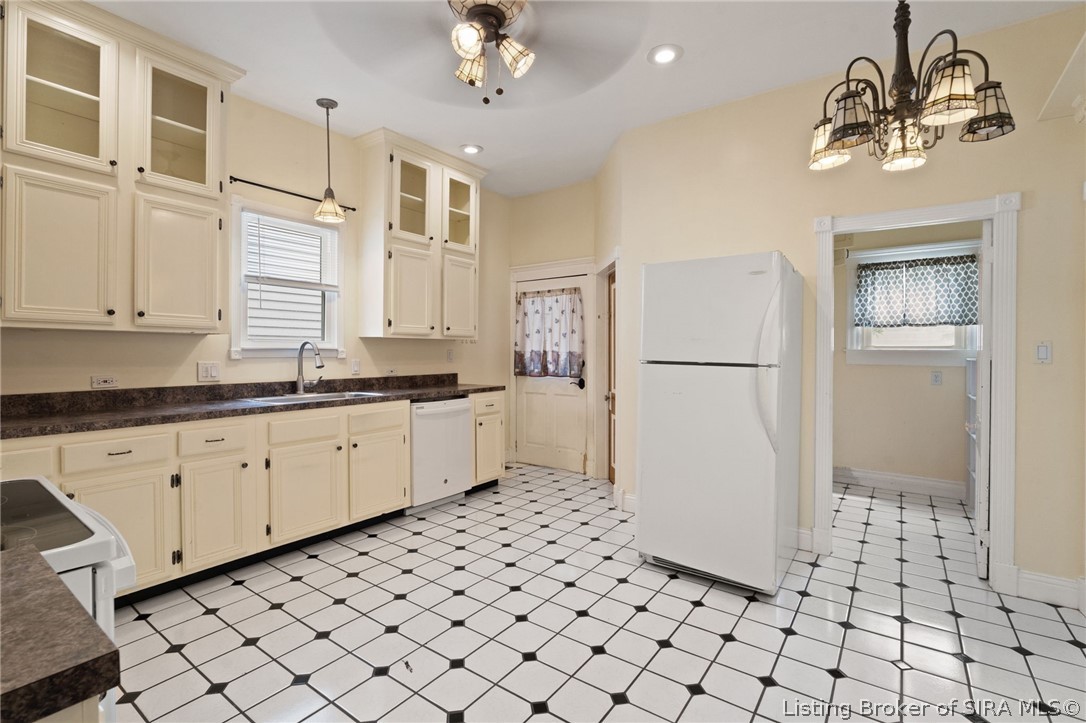 1924 E Spring Street Property Photo 16
