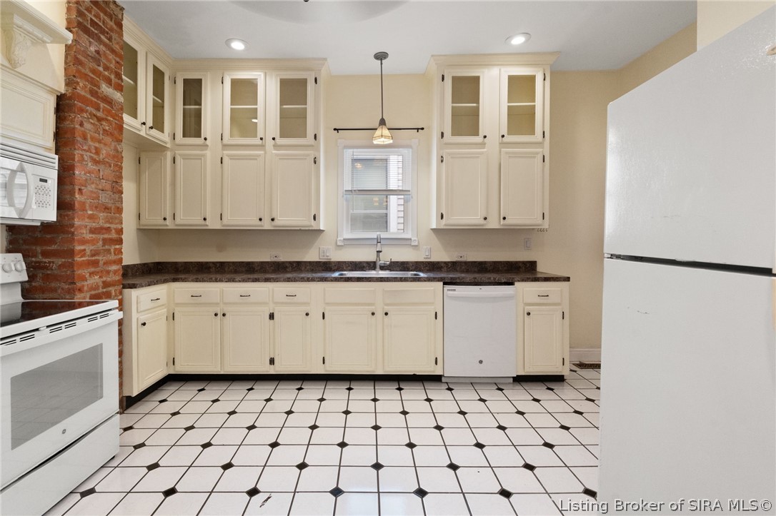 1924 E Spring Street Property Photo 18