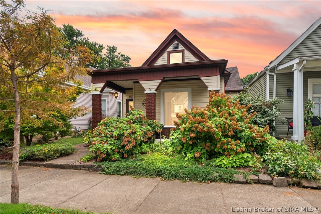 1924 E Spring Street Property Photo 33