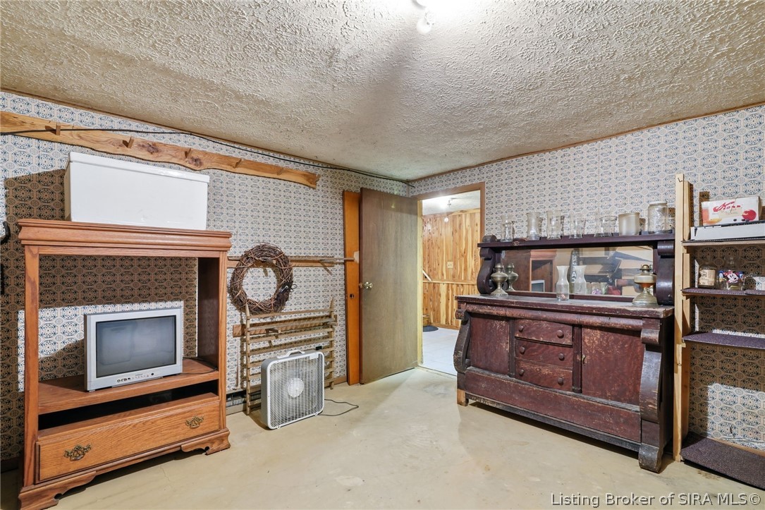 1286 E Thorton Road Property Photo 11
