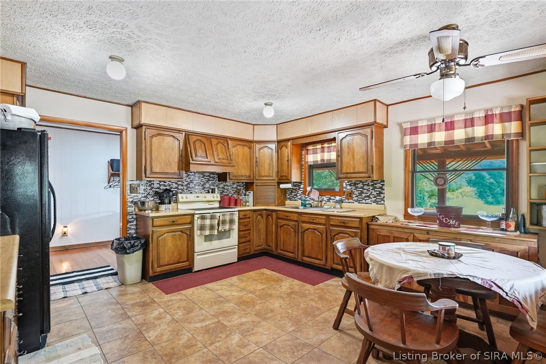 1286 E Thorton Road Property Photo 21