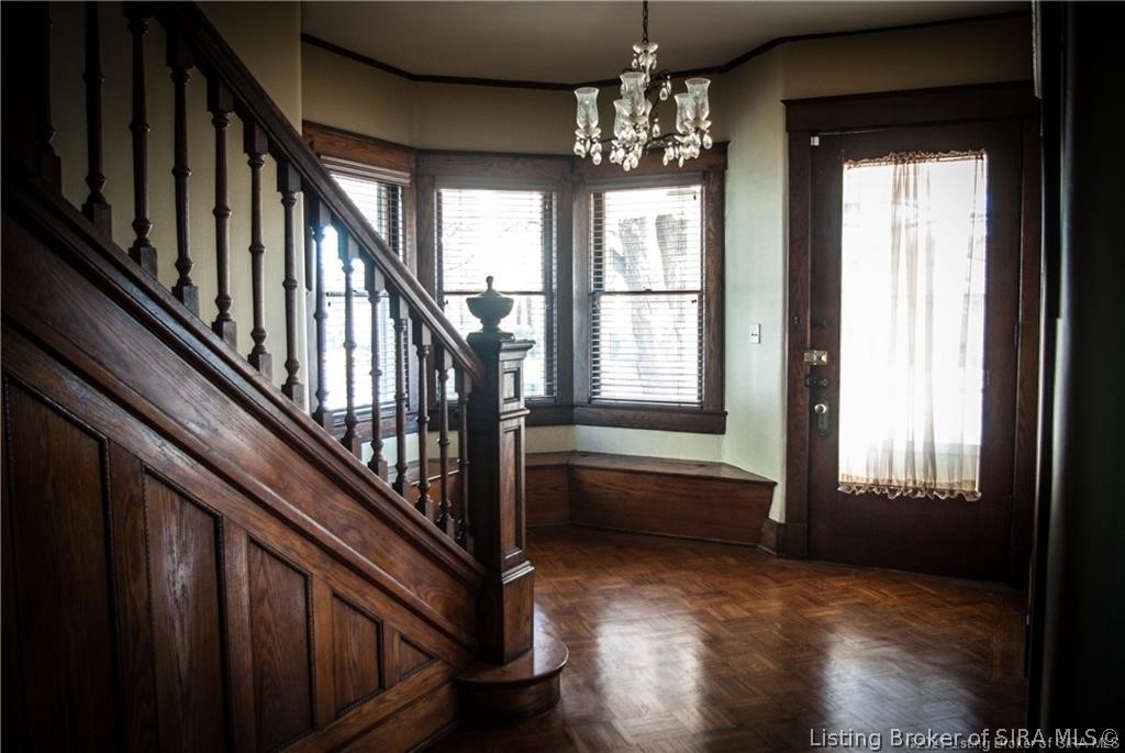 1931 E Spring Street Property Photo 3