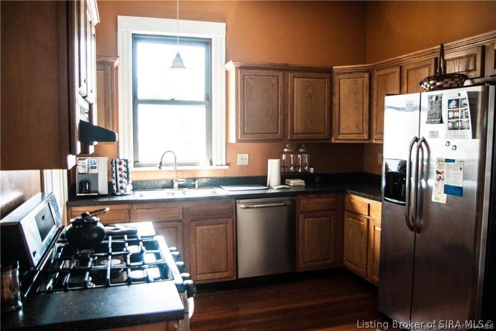 1931 E Spring Street Property Photo 10