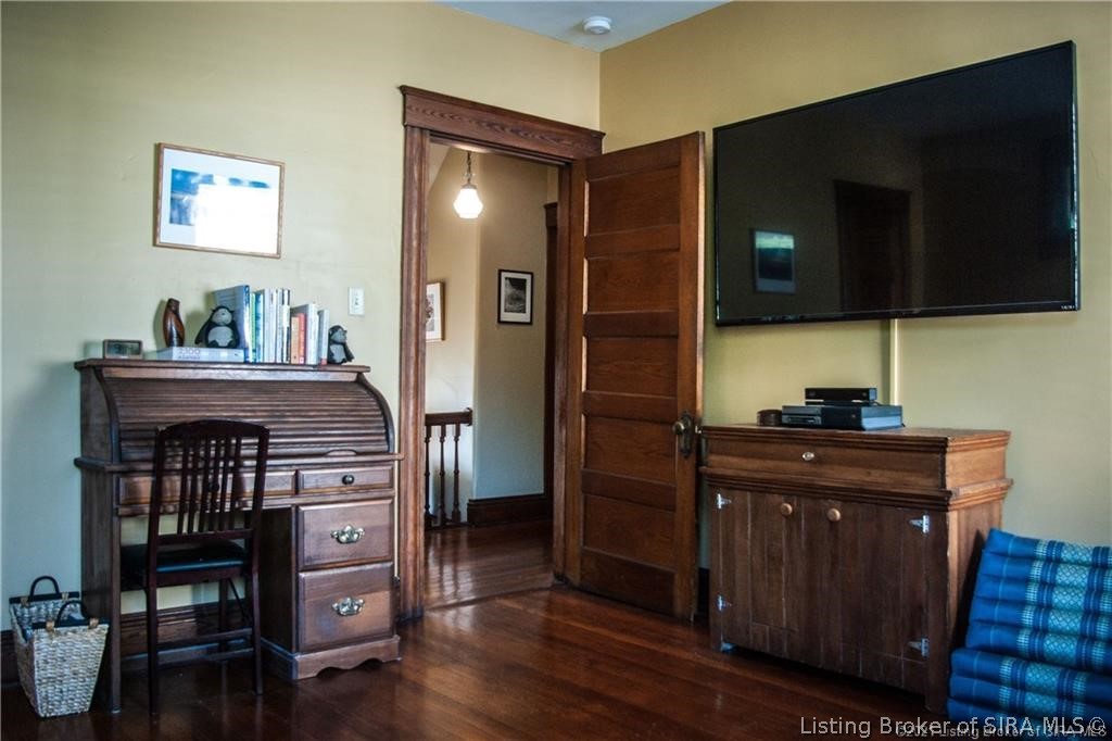 1931 E Spring Street Property Photo 14