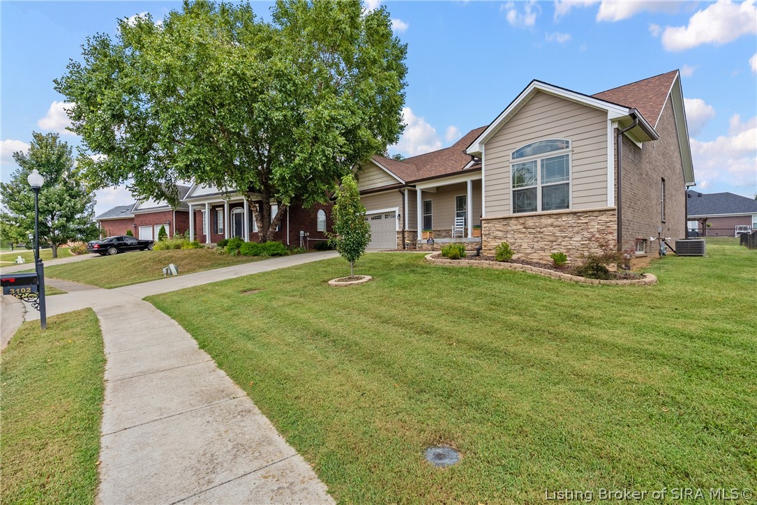 3102 Ambercrest Loop Property Photo 3