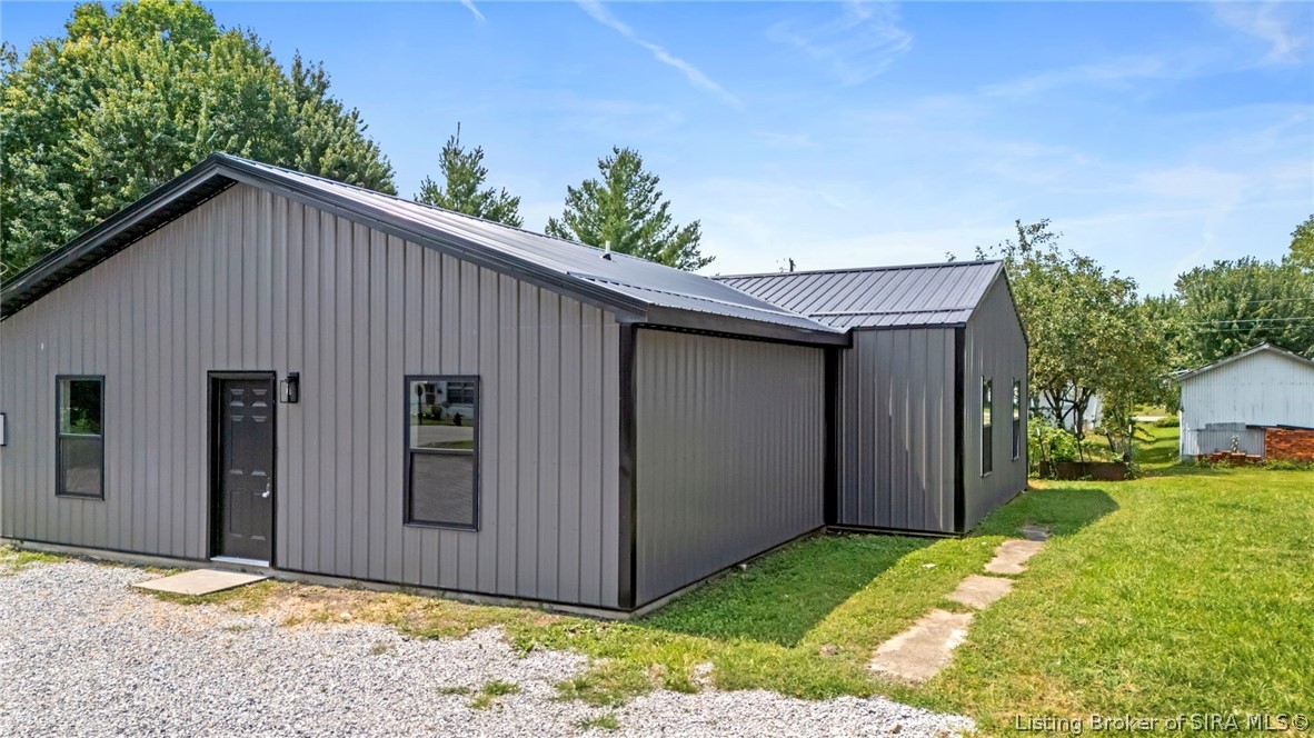 1104 Mann Avenue Property Photo 4