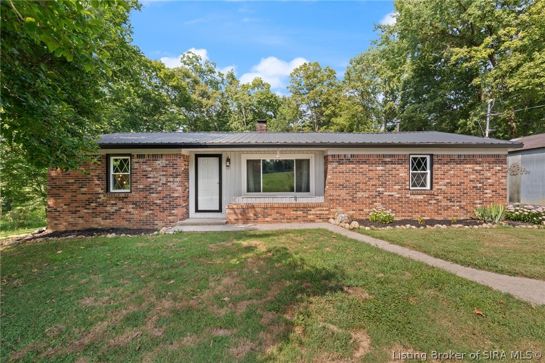 352 E Brown Road Property Photo 1