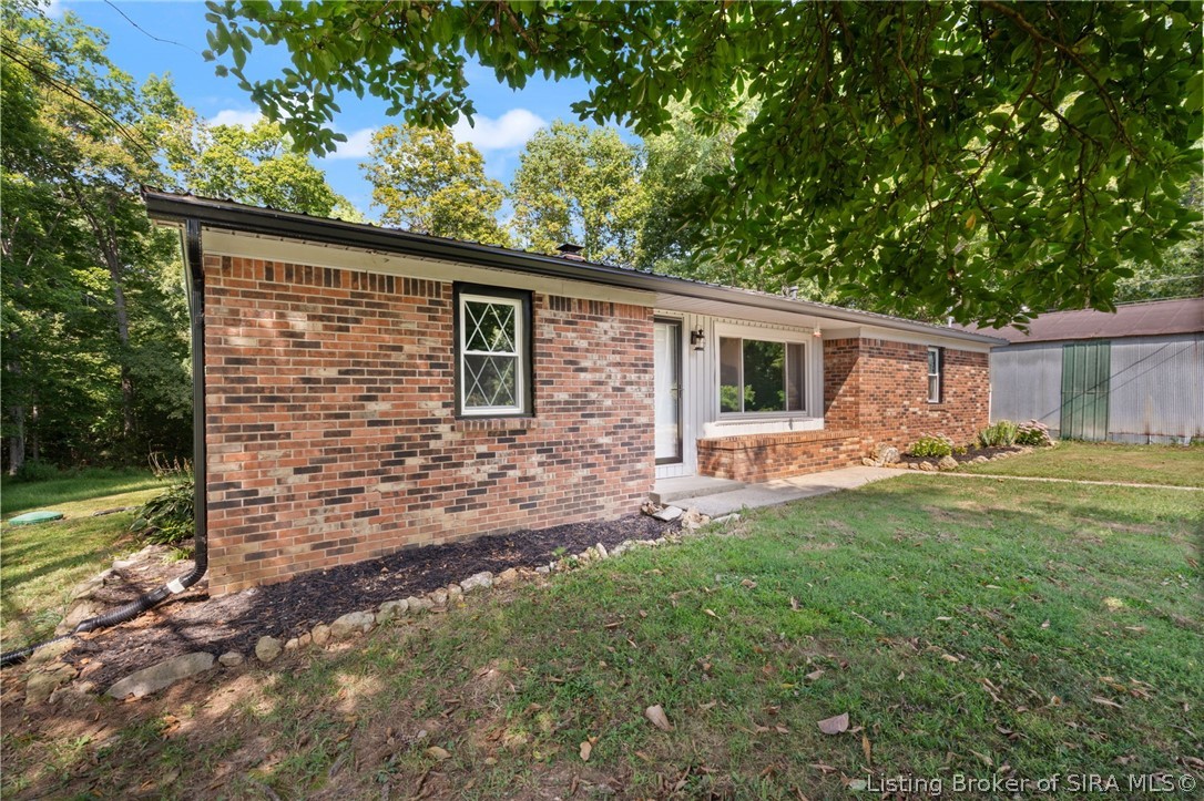 352 E Brown Road Property Photo 2