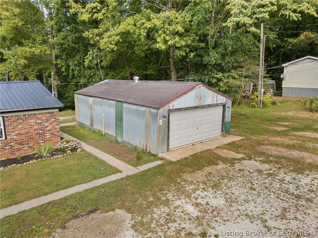 352 E Brown Road Property Photo 9