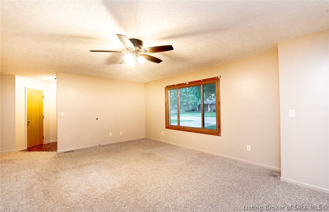 133 N Michael Drive Property Photo 6