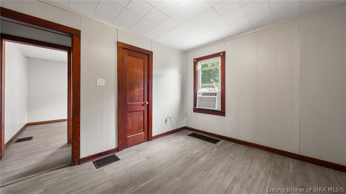 801 N College Avenue Property Photo 10