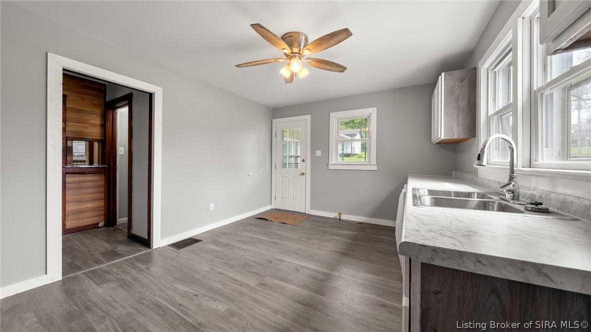 801 N College Avenue Property Photo 16