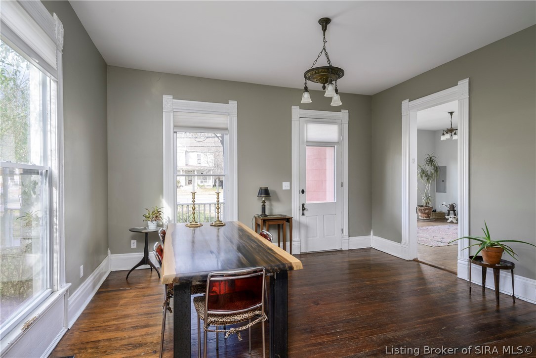 511 E Chestnut Street Property Photo 8