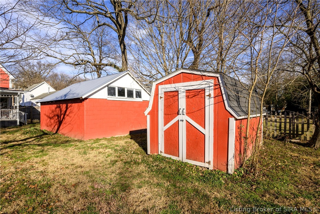 511 E Chestnut Street Property Photo 31