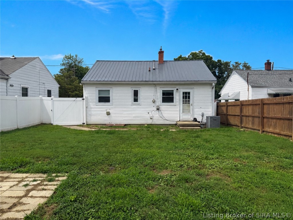 131 Adams Street Property Photo 10