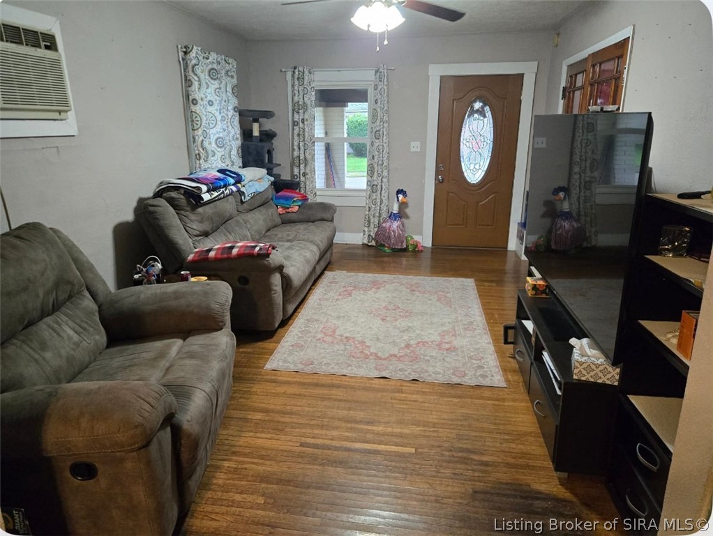 2104 Morton Avenue Property Photo 5