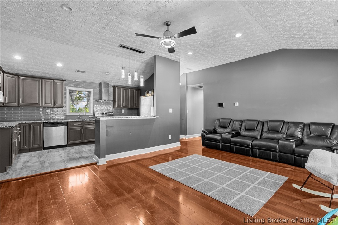 9403 Giltner Road Property Photo 11