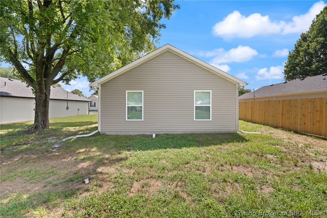 67 E Madison Street Property Photo 3