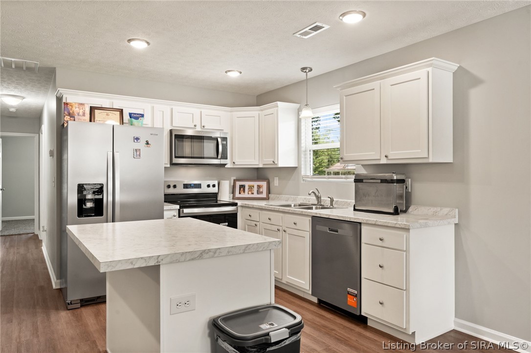 67 E Madison Street Property Photo 8