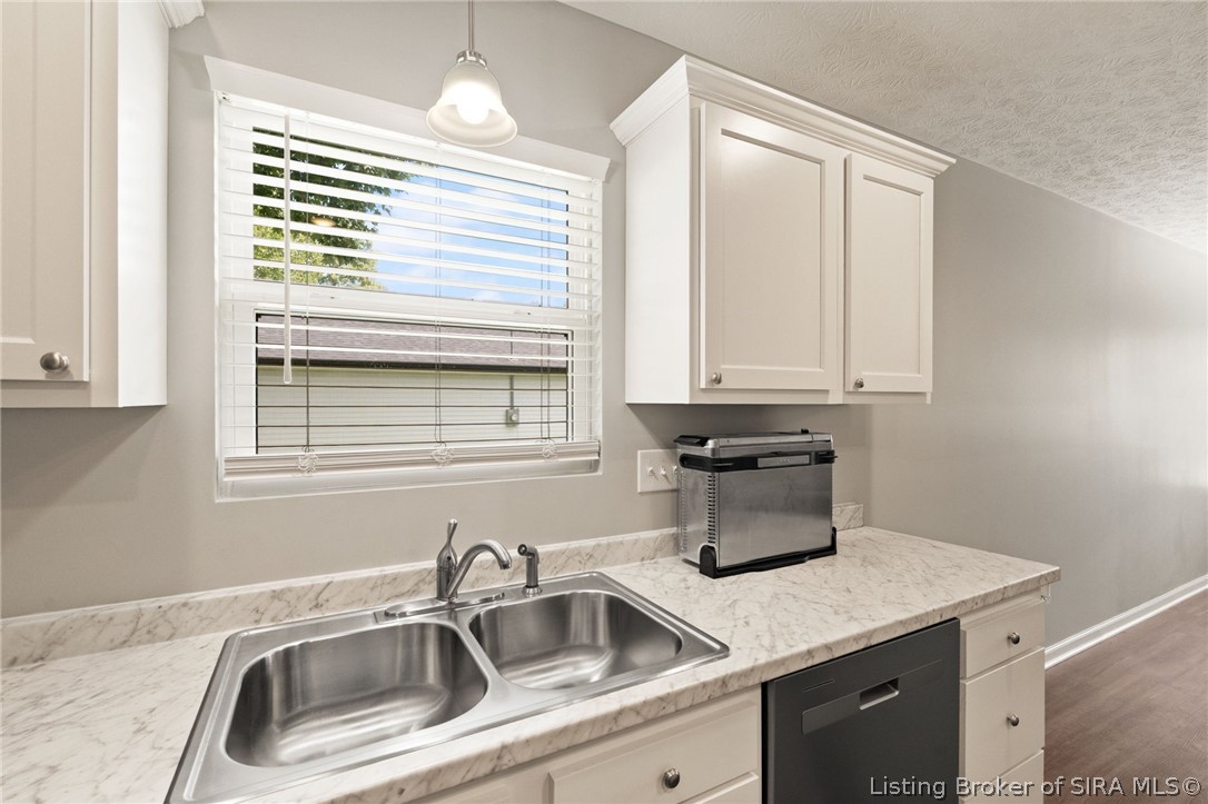 67 E Madison Street Property Photo 12