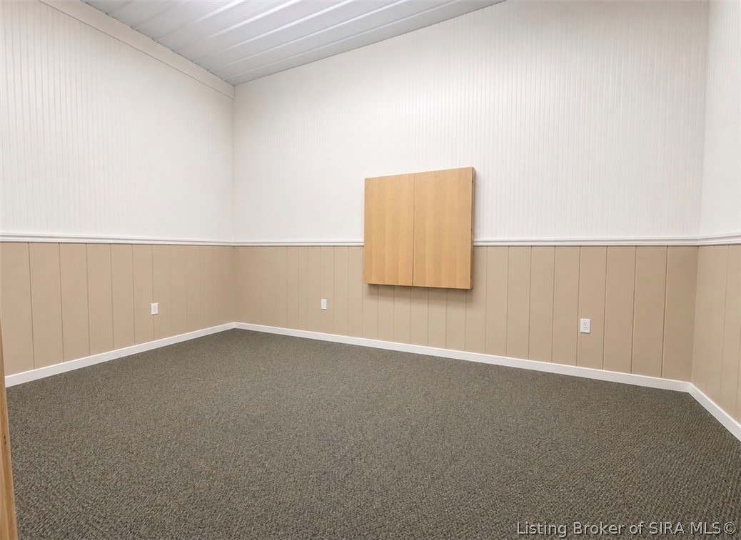 50 W Oak Street Property Photo 8