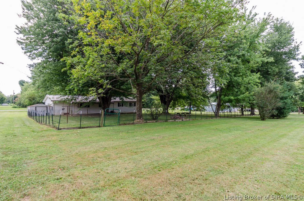 2376 N Eunice Drive Property Photo 4