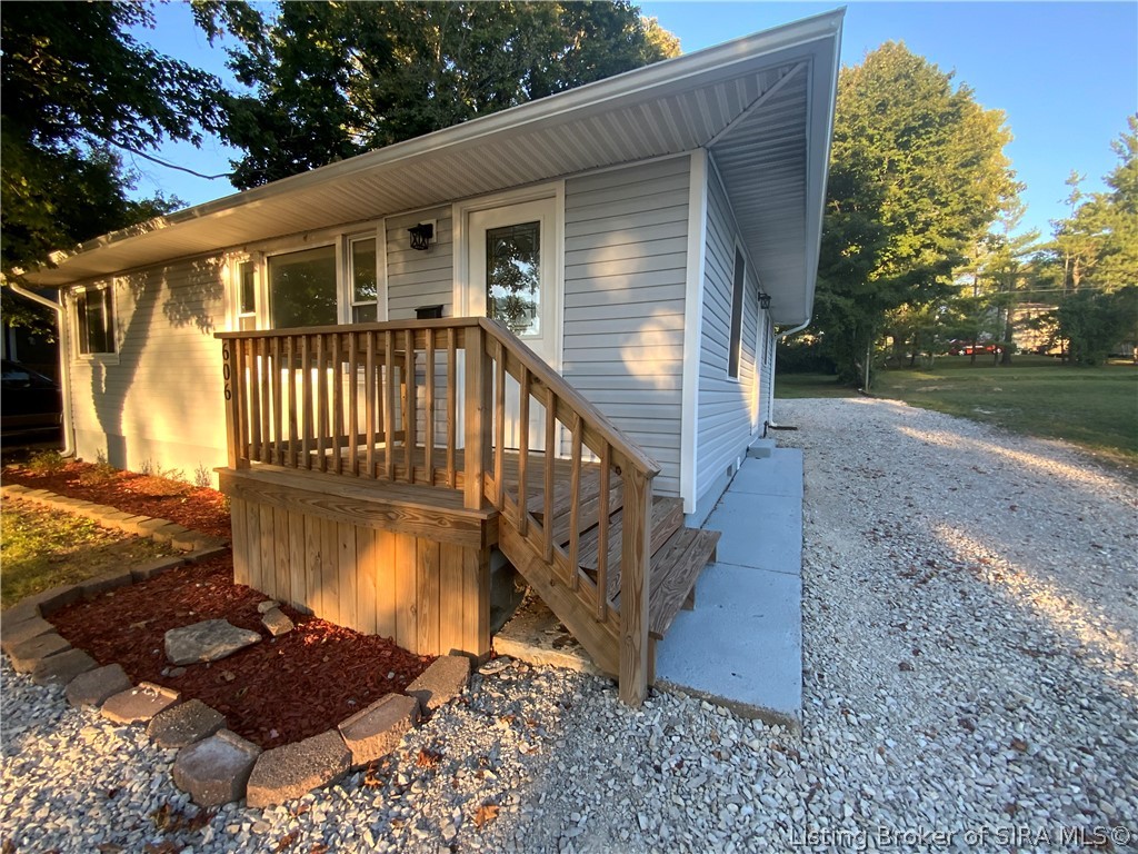 606 Ridgeview Drive Property Photo 3