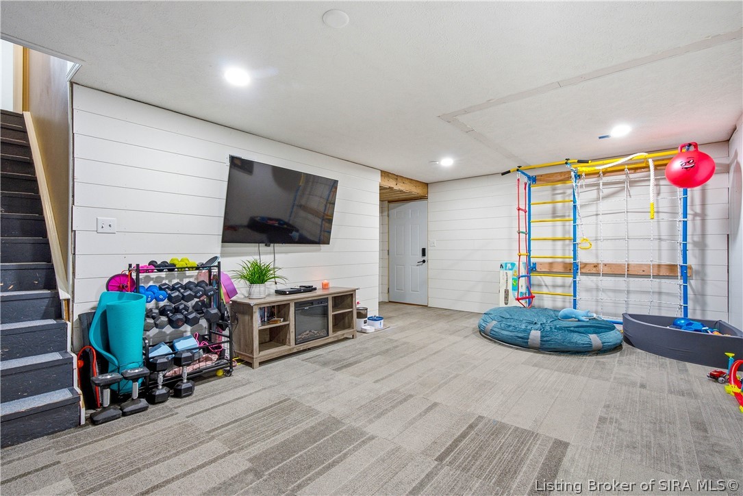 302 Bates Drive Property Photo 24