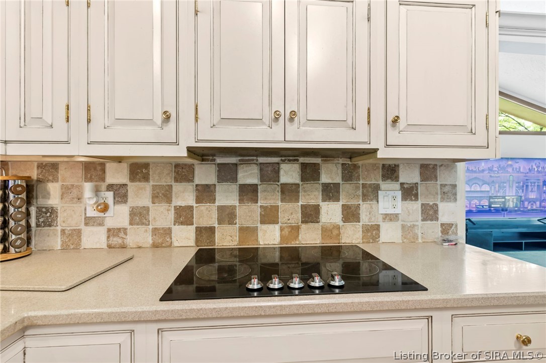 306 Fairmount Drive Property Photo 6