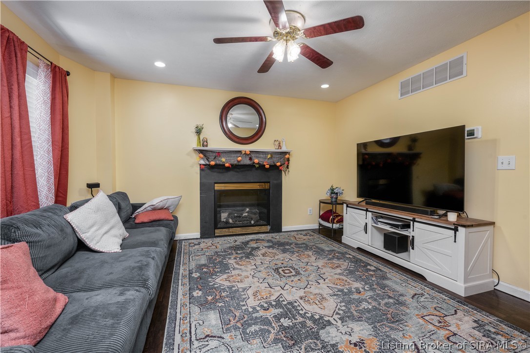 1714 Sterling Oaks Drive Property Photo 15