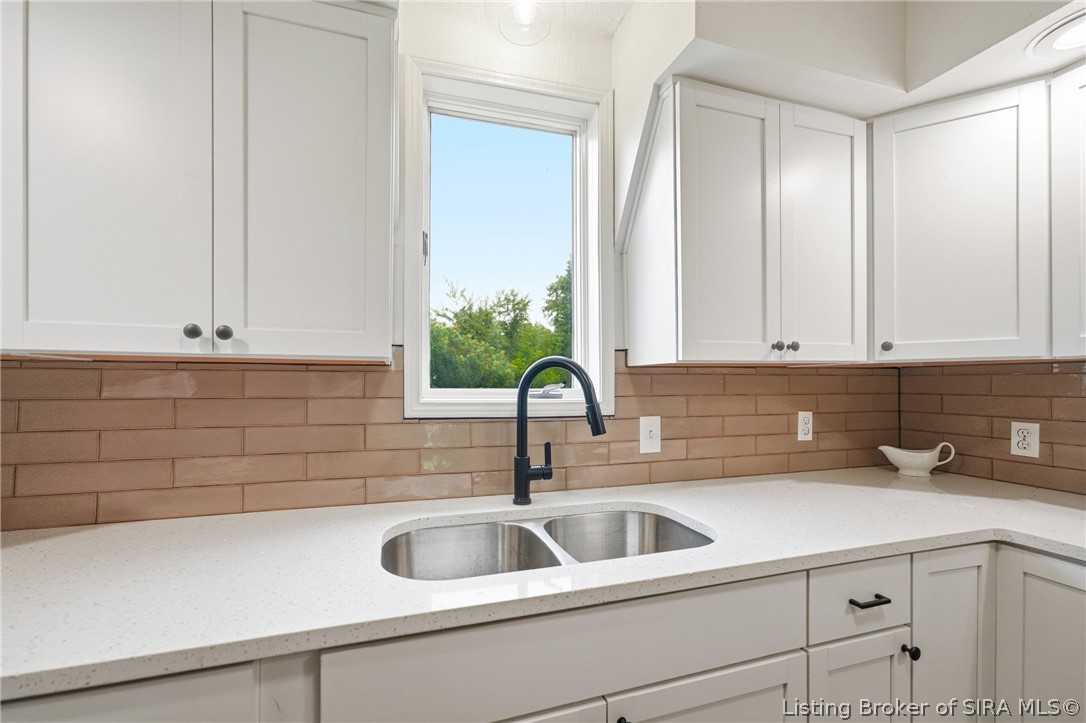 833 Clampett Lane Property Photo 16