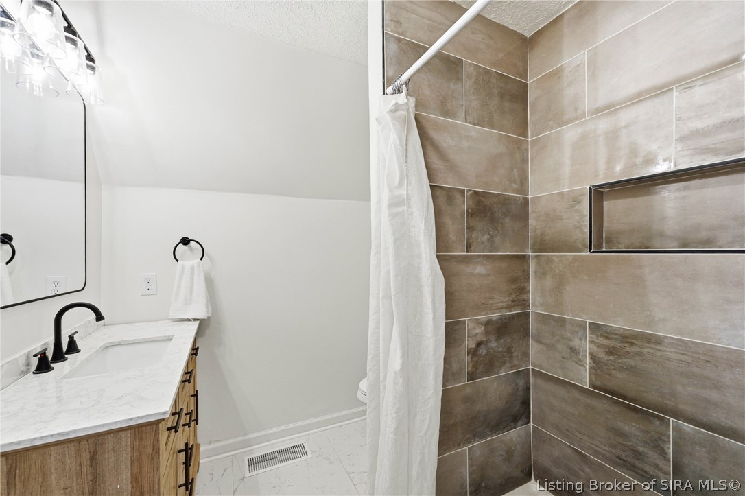 833 Clampett Lane Property Photo 21