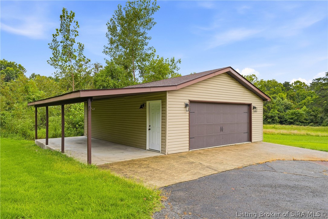 833 Clampett Lane Property Photo 38